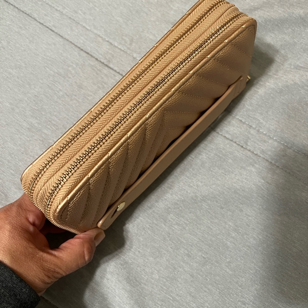 2  Zip Wallet Set - Red & Gold - Picture 5 of 7
